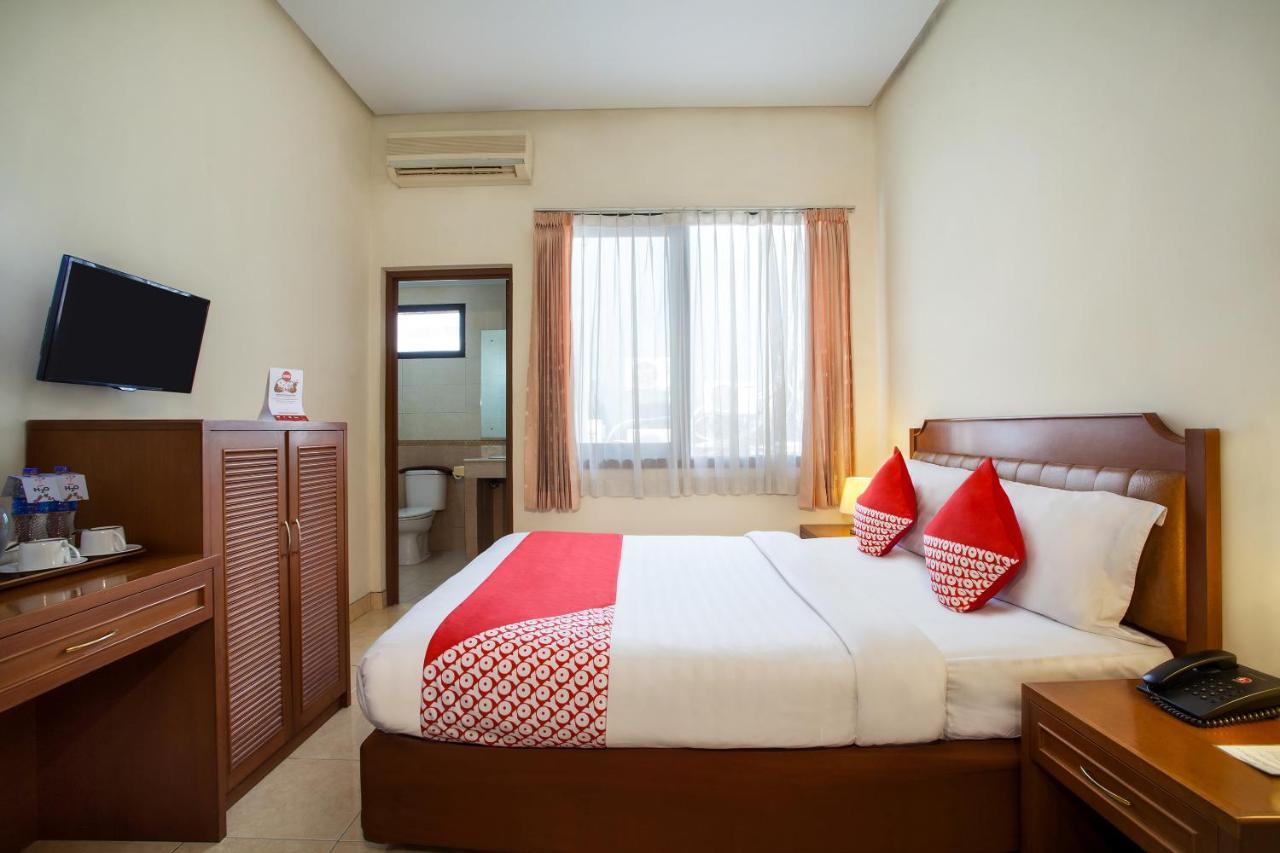 Oyo 108 Hotel Surya Jacarta Exterior foto