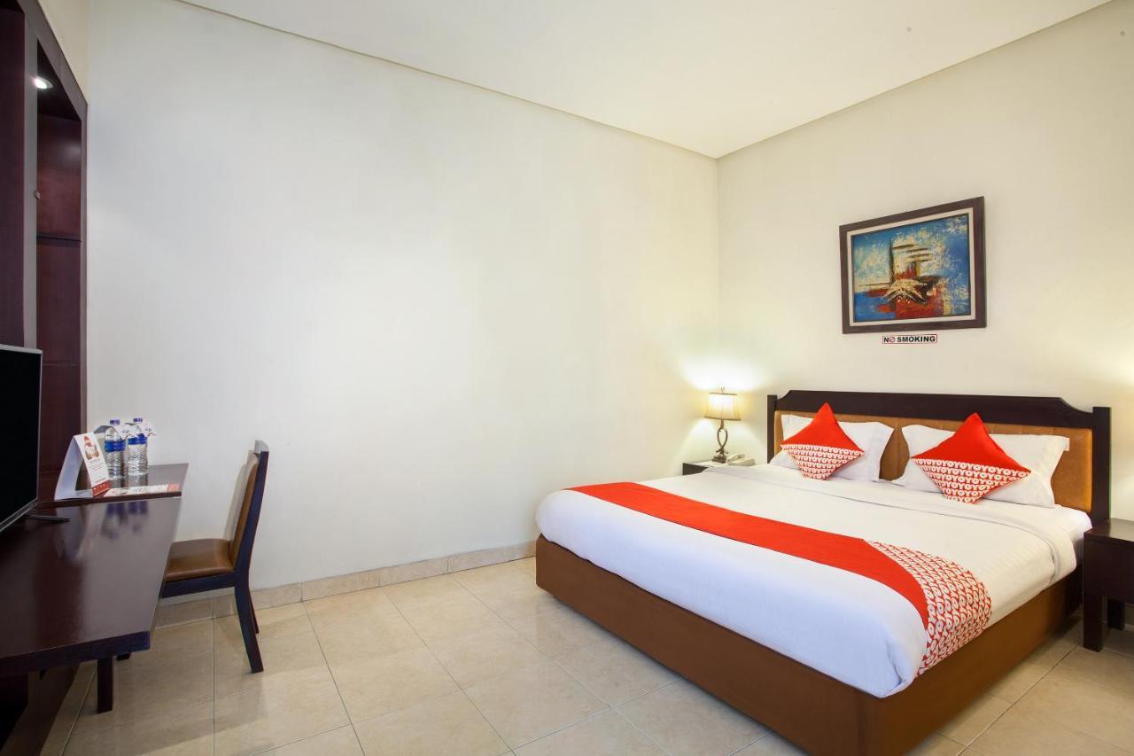 Oyo 108 Hotel Surya Jacarta Exterior foto