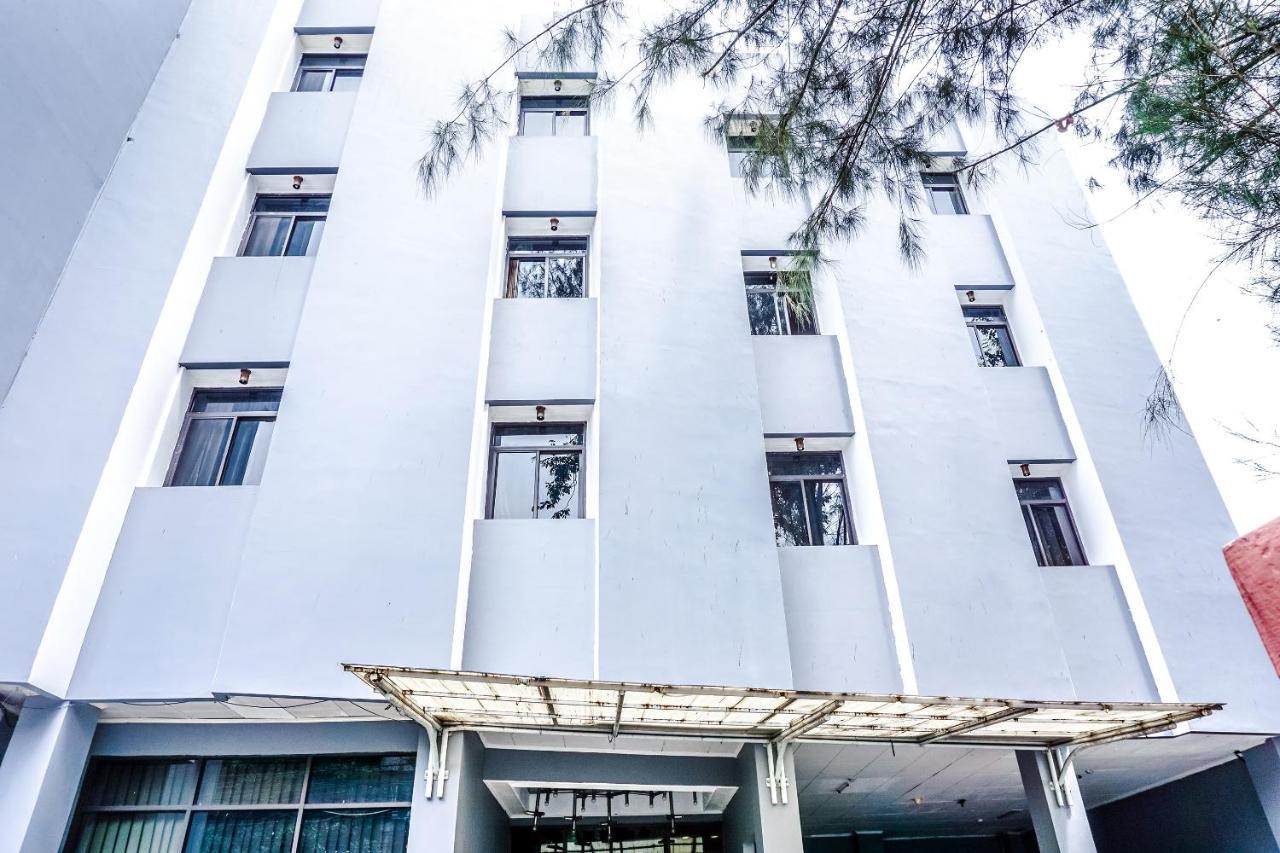 Oyo 108 Hotel Surya Jacarta Exterior foto