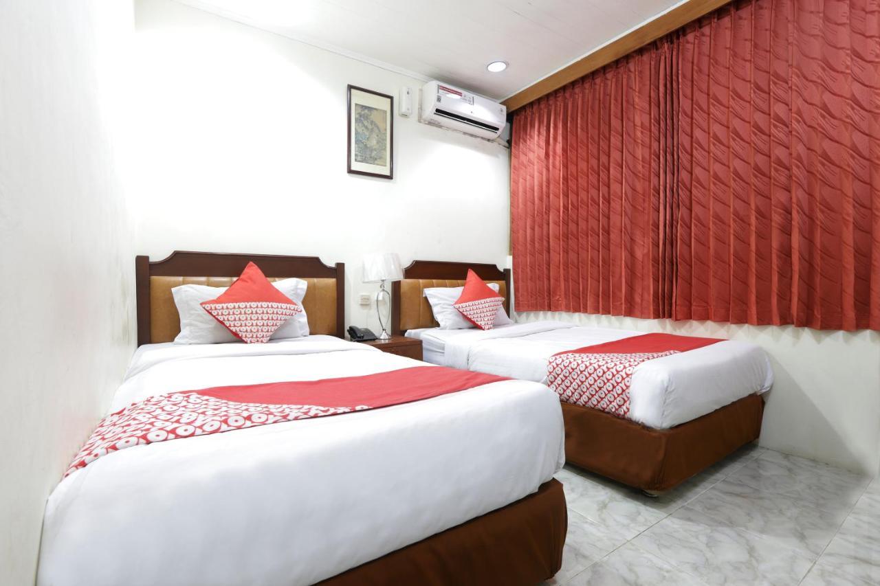 Oyo 108 Hotel Surya Jacarta Exterior foto