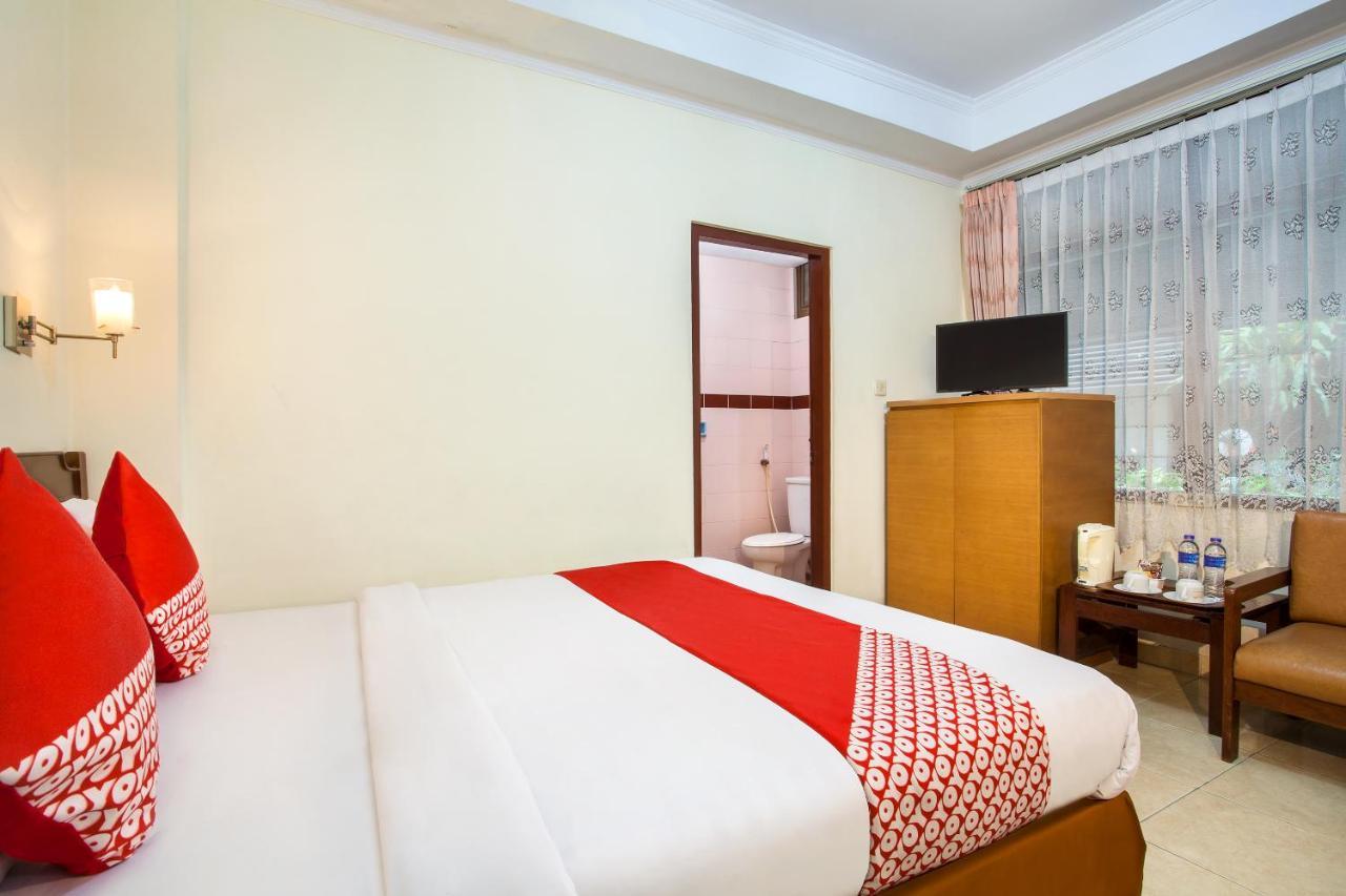 Oyo 108 Hotel Surya Jacarta Exterior foto