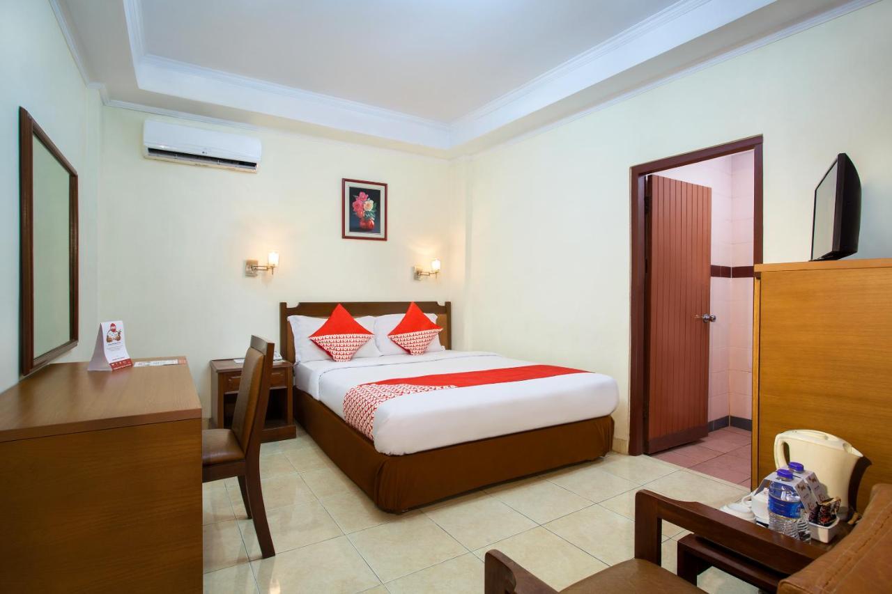 Oyo 108 Hotel Surya Jacarta Exterior foto