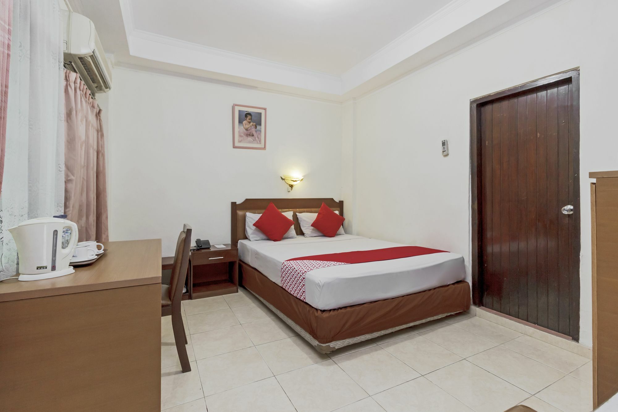 Oyo 108 Hotel Surya Jacarta Exterior foto