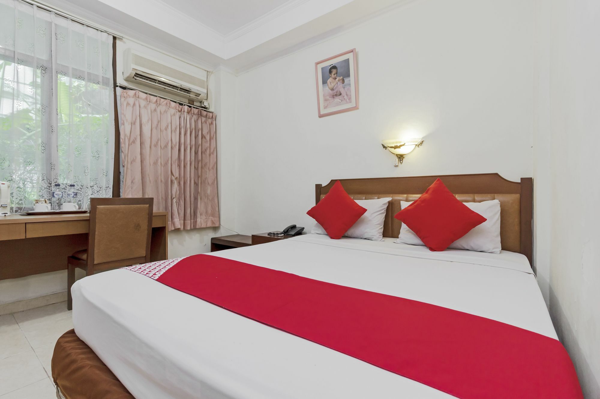 Oyo 108 Hotel Surya Jacarta Exterior foto