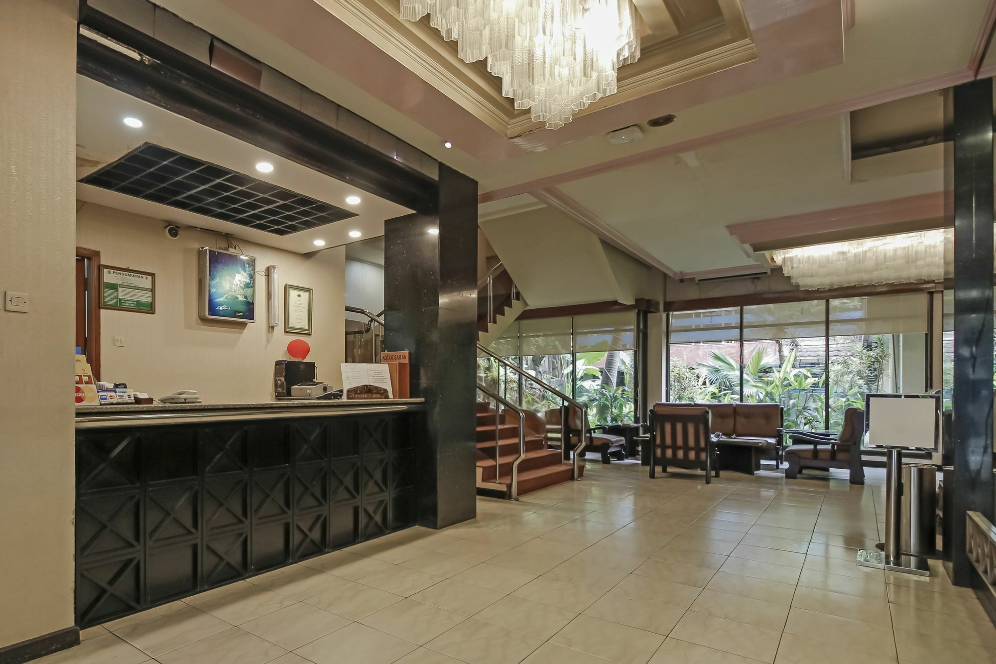 Oyo 108 Hotel Surya Jacarta Exterior foto
