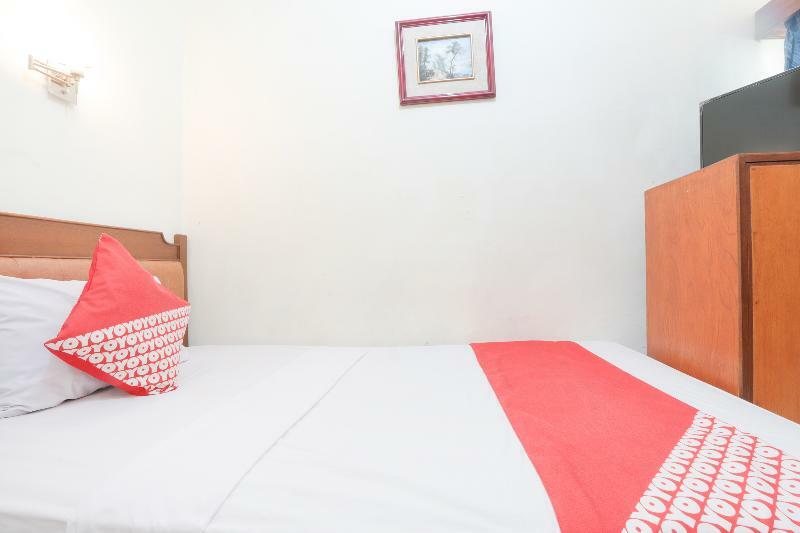 Oyo 108 Hotel Surya Jacarta Exterior foto