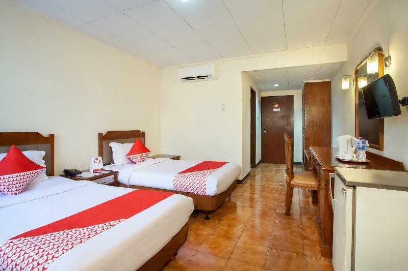 Oyo 108 Hotel Surya Jacarta Exterior foto