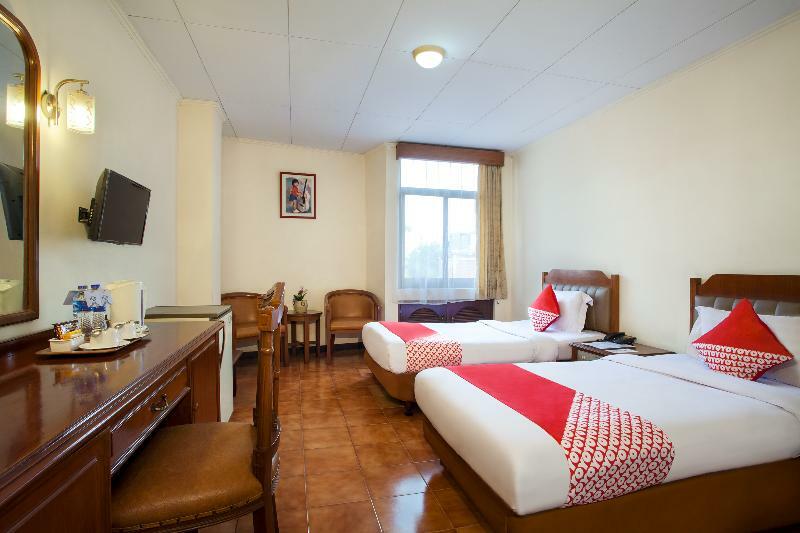 Oyo 108 Hotel Surya Jacarta Exterior foto